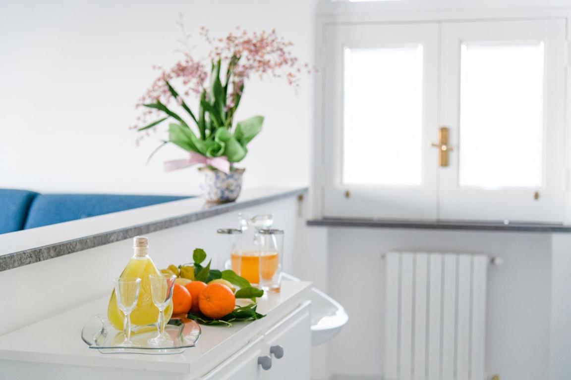 Sorrentovibes - Sea View Rooftop Apartment With Jacuzzi & Garden المظهر الخارجي الصورة