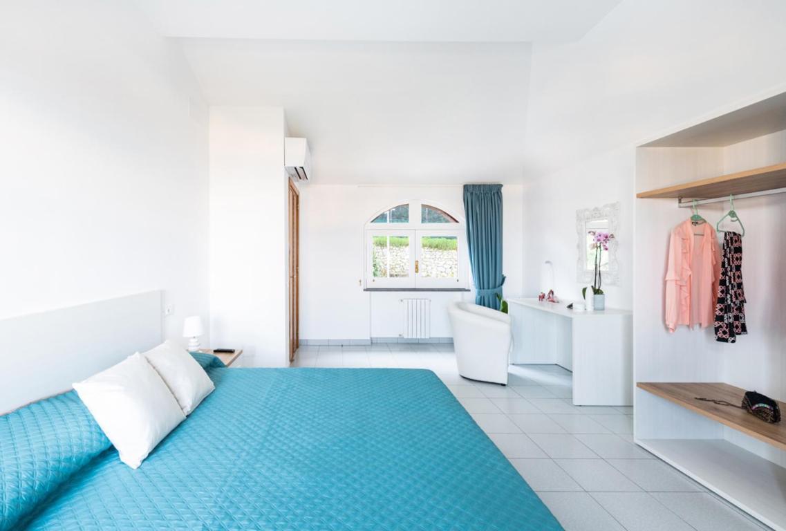Sorrentovibes - Sea View Rooftop Apartment With Jacuzzi & Garden المظهر الخارجي الصورة