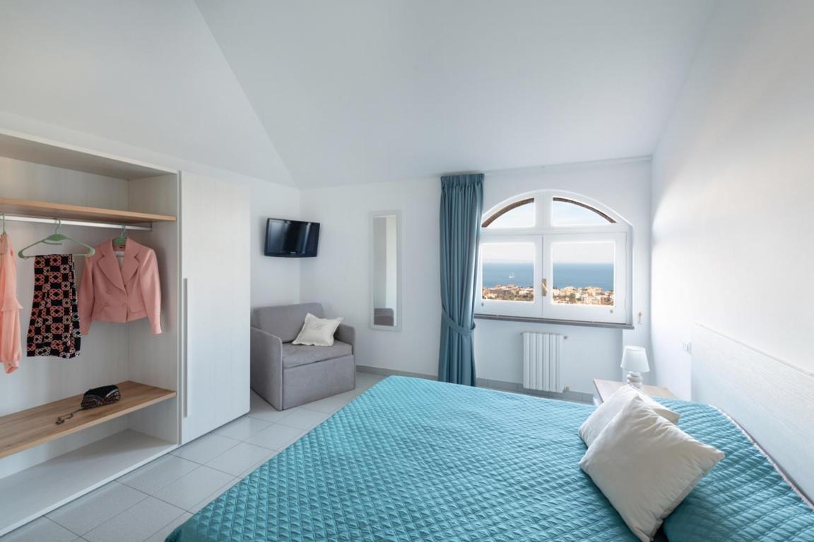 Sorrentovibes - Sea View Rooftop Apartment With Jacuzzi & Garden المظهر الخارجي الصورة